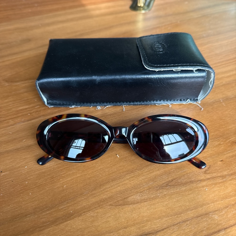 Tortoise Oval Sunglasses Crap Eyewear
